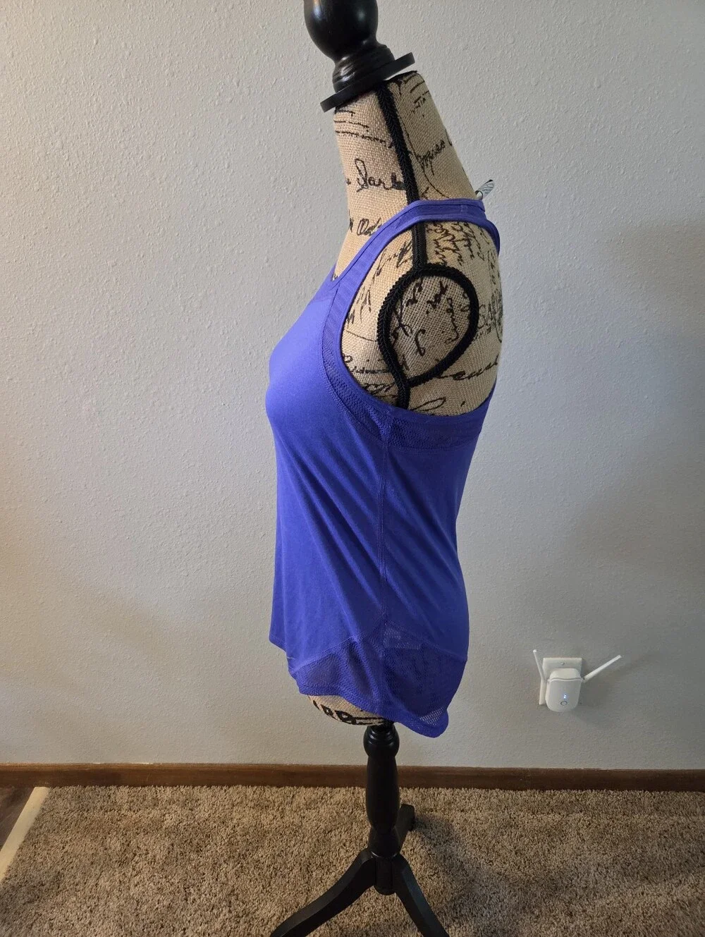 Nike Tank Top - Picture 3 of 11